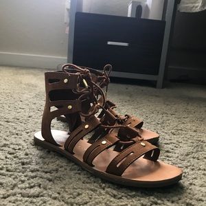 DOLCE VITA GLADIATOR SANDALS